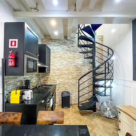 Urbanflat 32 - De 2 Etages En Plein Centre De *